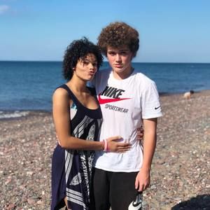 Meet your Posher, Sahara j